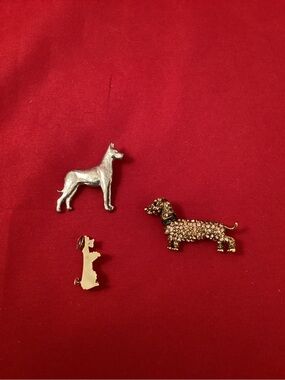 3 Dog Brooch Set